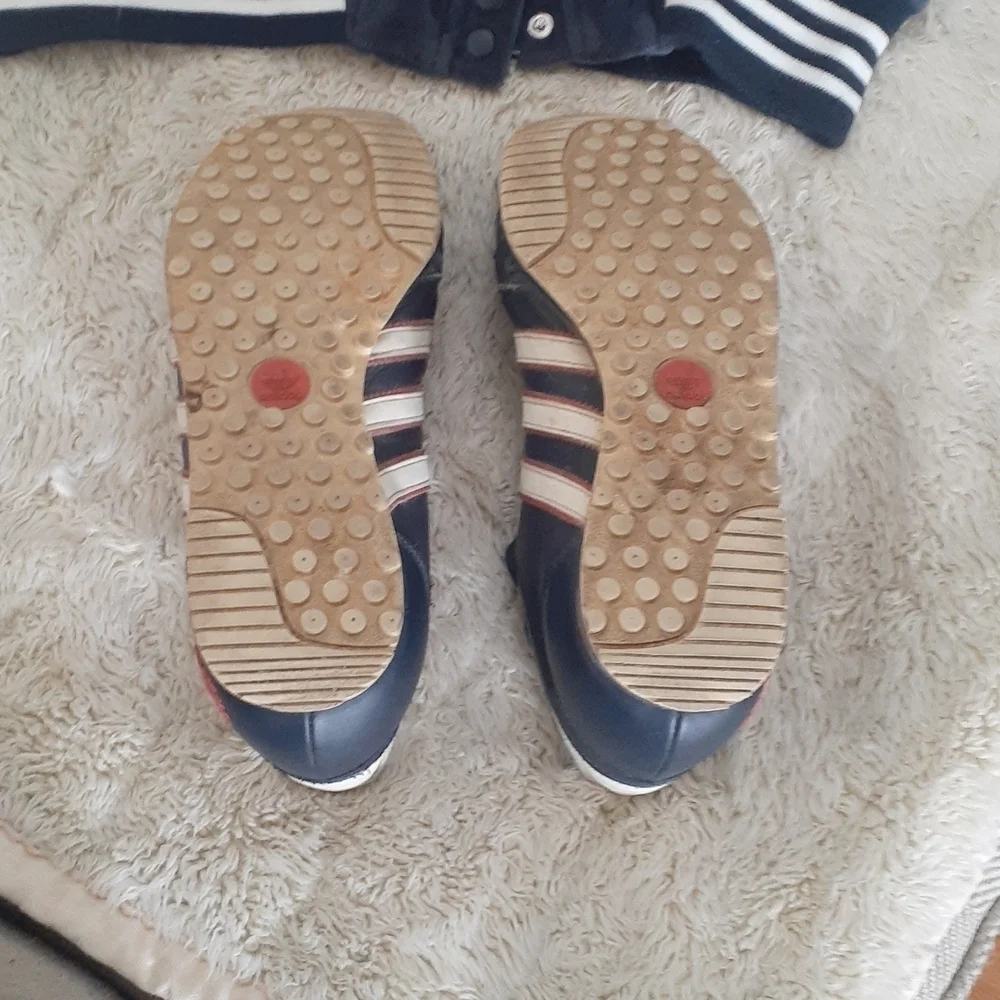 Adidas Rare Blokecore Vintage Y2K Blue Velour Short Sleeve Jacket Leather Sneaks